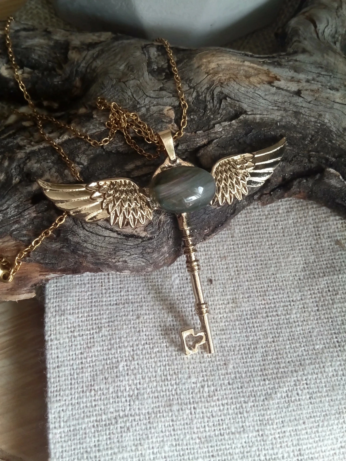 Winged key necklace with natural labradorite stone + card – photo 2
